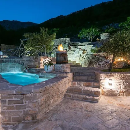 Ferienhaus Fuer 4 Personen Und 1 Kind In Stankovic Bei Orebic, Dalmatien Sueddalmatien