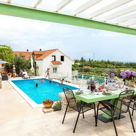 بيت للعطل Ferienhaus Fuer 4 Personen Und 1 Kind In Stankovic Bei Orebic, Dalmatien Sueddalmatien أوروبيتش