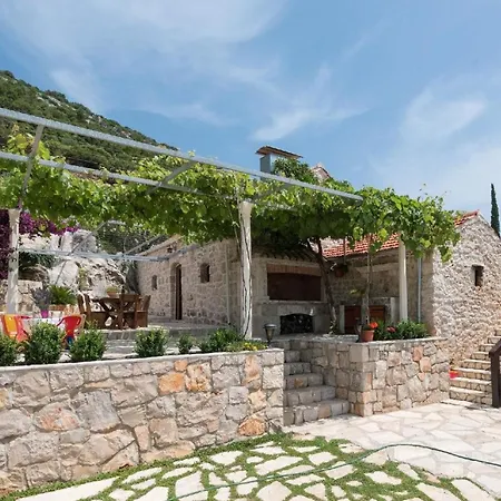 Ferienhaus Fuer 4 Personen Und 1 Kind In Stankovic Bei Orebic, Dalmatien Sueddalmatien بيت للعطل *
